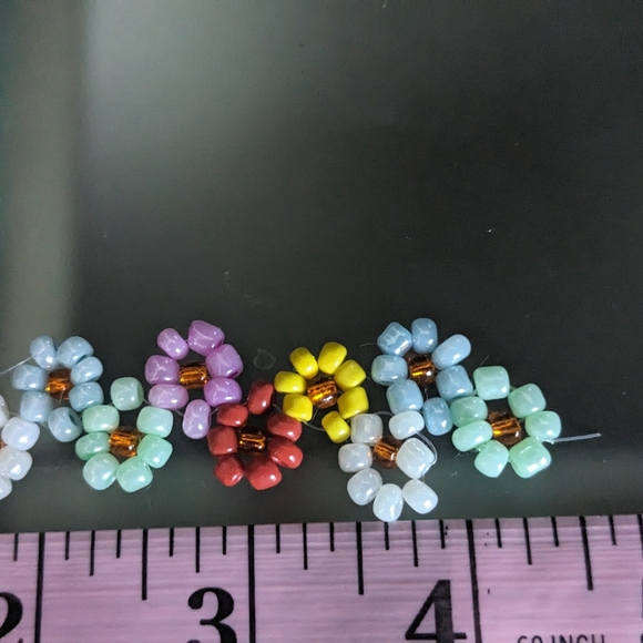 🌹"3/25🌹New* Multicolor Flower  Beaded Earrings - Picture 3 of 14